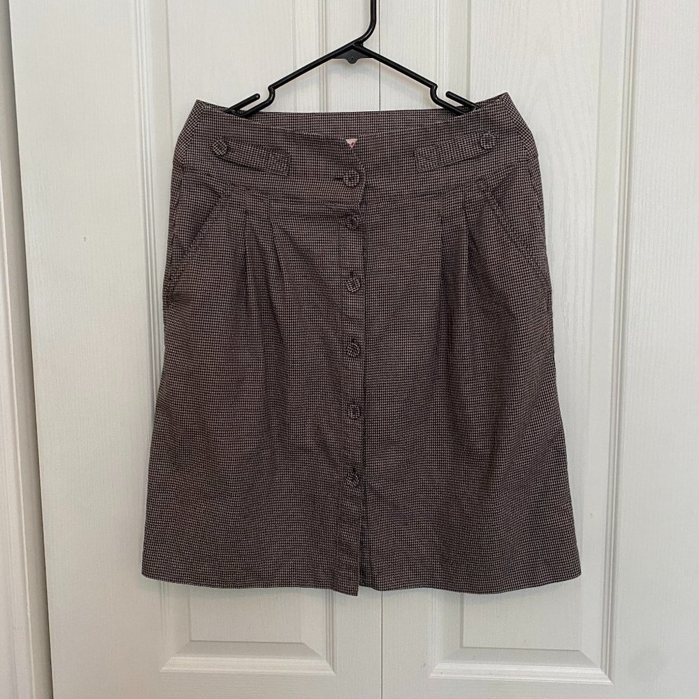 Jackpot knee-length, button-front skirt